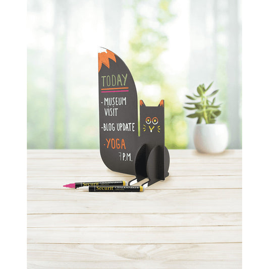 Eichhörnchen 3D Tischkreidetafel aufgestellt im Wohnzimmer als Notiztafel für die Kinder und Familie