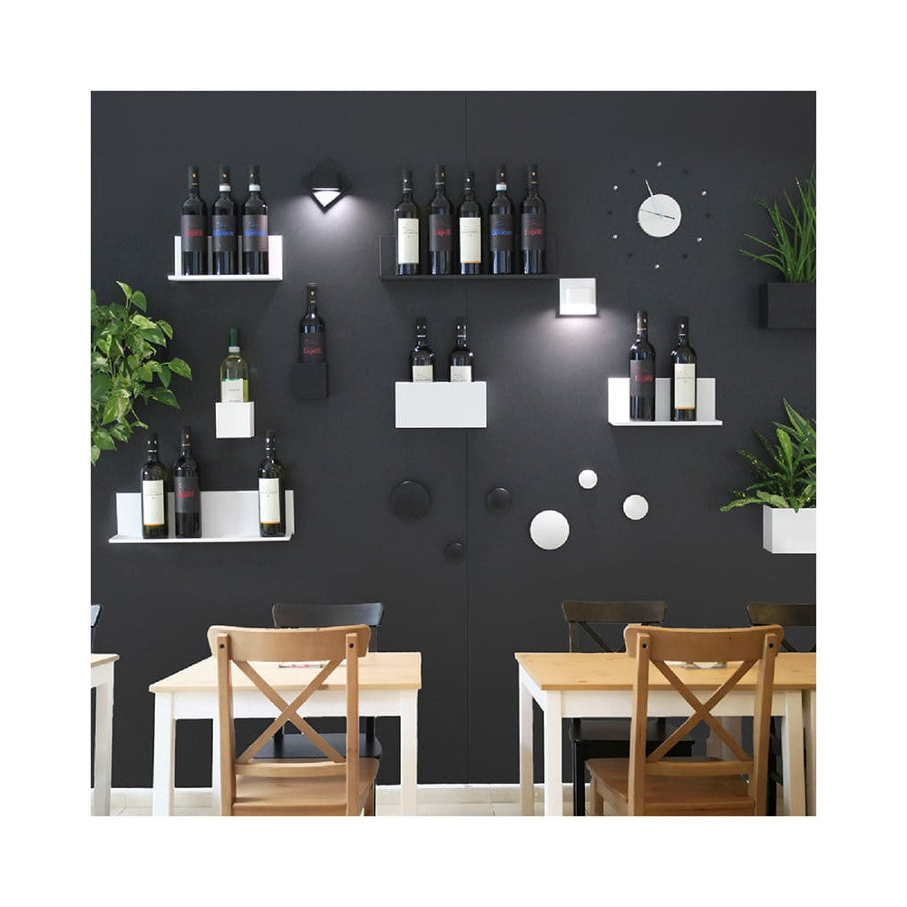 Magnetwand Kalamitica mit Ablagen für Wein und Dekoartikel
