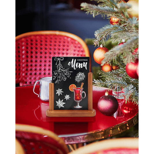 Menütafel Tischaufsteller mit Mahagoni Holzrahmen, DIN A4 Tischaufsteller aus Holz aufgestellt in einem Restaurant