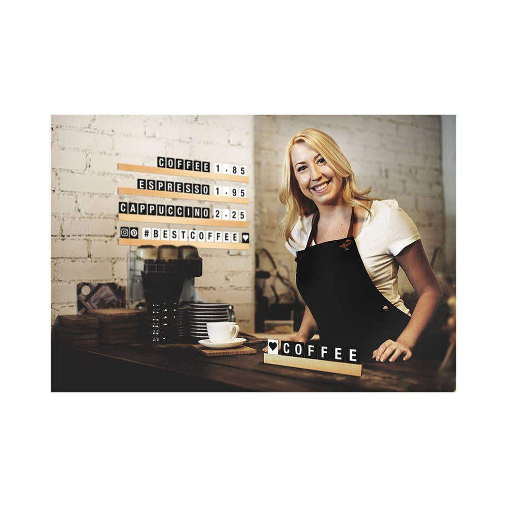 Securit-Buchstabenleiste-für-Preise-in-einem-Kaffee